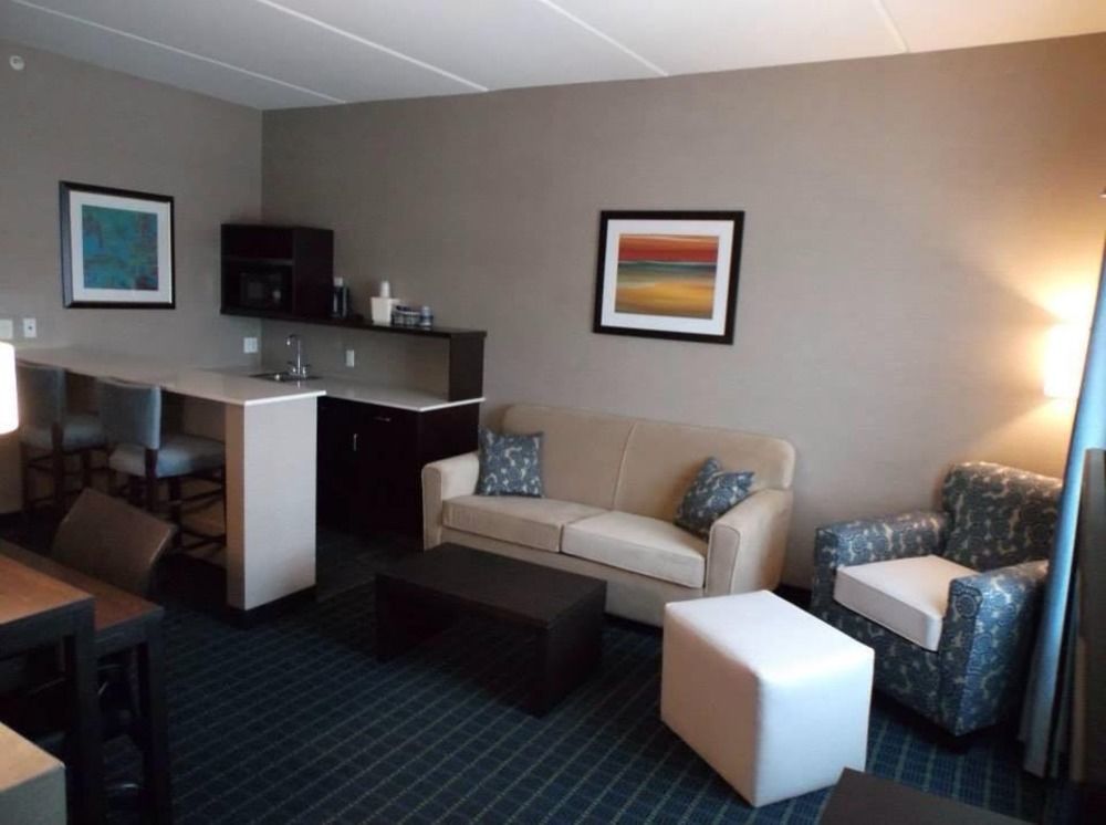 Holiday Inn Express & Suites Peekskill-Lower Hudson Valley By Ihg Extérieur photo